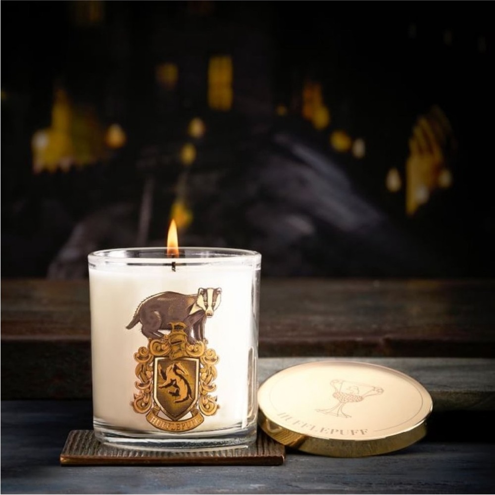 Hufflepuff Crest Candle - White and Gold